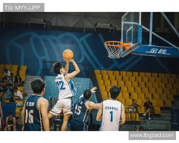 武汉篮球队默契配合探讨：提升团队协作与比赛表现的关键因素