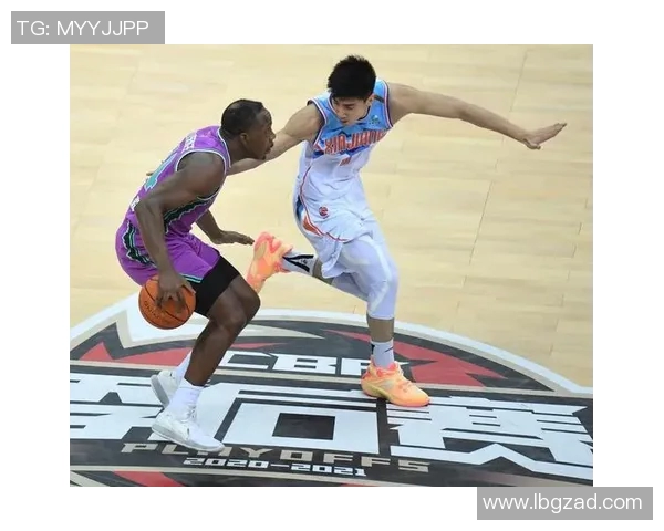 深圳滑板队区域防守分析与战术调整探讨