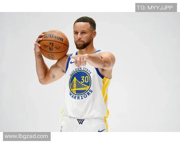 库里三分球总数超越4000成历史第一人再创辉煌成就