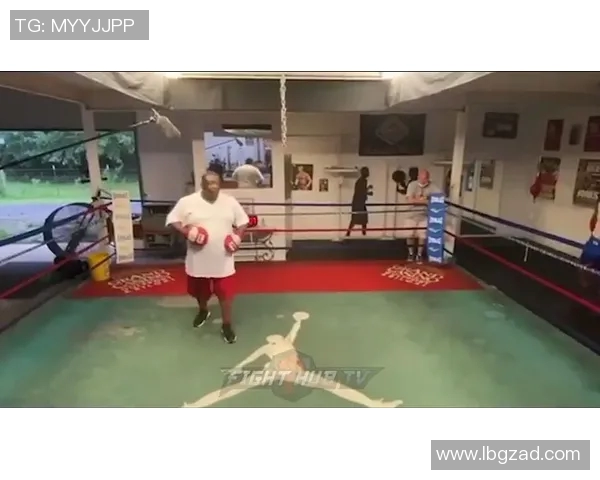 泰森与小罗伊琼斯激战回顾:拳坛传奇的巅峰对决与精彩瞬间分析 泰森与小罗伊琼斯激战回顾:拳坛传奇的巅峰对决与精彩瞬间分析