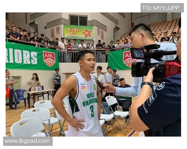 街球教授与吴悠的巅峰对决谁能笑到最后篮球场上的传奇之战即将开启