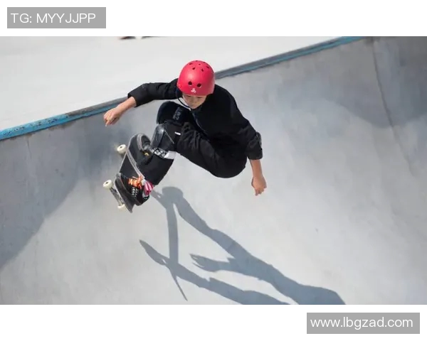 重庆滑板队以77分领跑滑板精英赛积分榜展现强劲实力 重庆滑板队以77分领跑滑板精英赛积分榜展现强劲实力