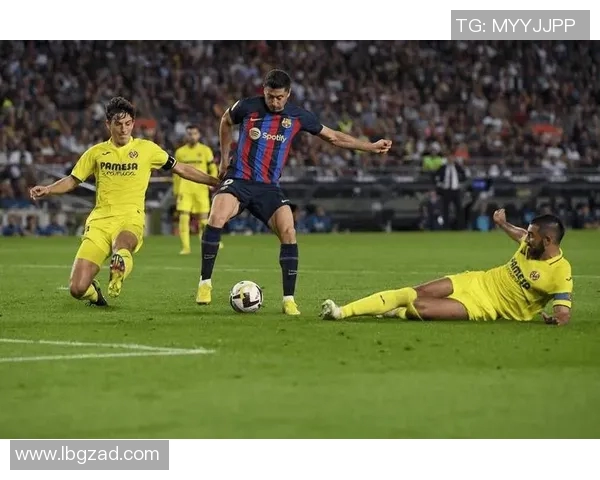 阿斯顿维拉迎战博尔顿展现英Championship激烈对抗与精彩瞬间 阿斯顿维拉迎战博尔顿展现英Championship激烈对抗与精彩瞬间