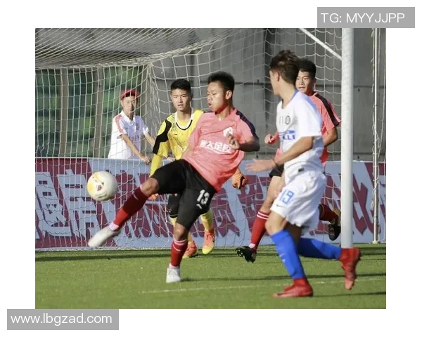 鲁能与广州恒大激战正酣谁能在这场巅峰对决中笑到最后