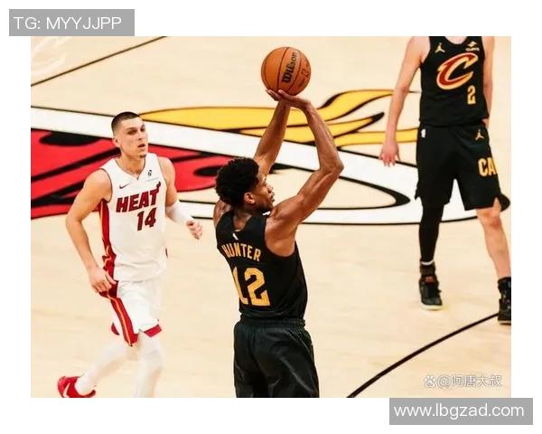 2004年NBA季后赛热火与76人激战回顾精彩瞬间与经典对决分析