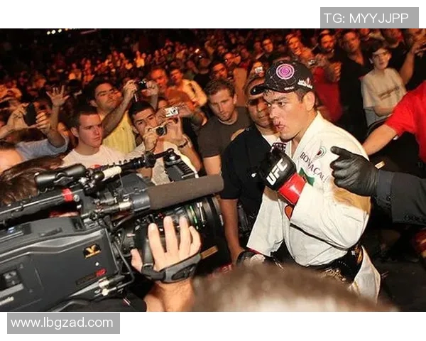 UFC将军胡阿对决狼人展现巅峰对抗激情与荣耀的激烈较量 UFC将军胡阿对决狼人展现巅峰对抗激情与荣耀的激烈较量