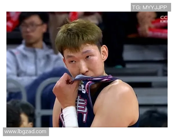 周琦在国际赛场的表现引发热议球迷期待他带领中国篮球再创辉煌